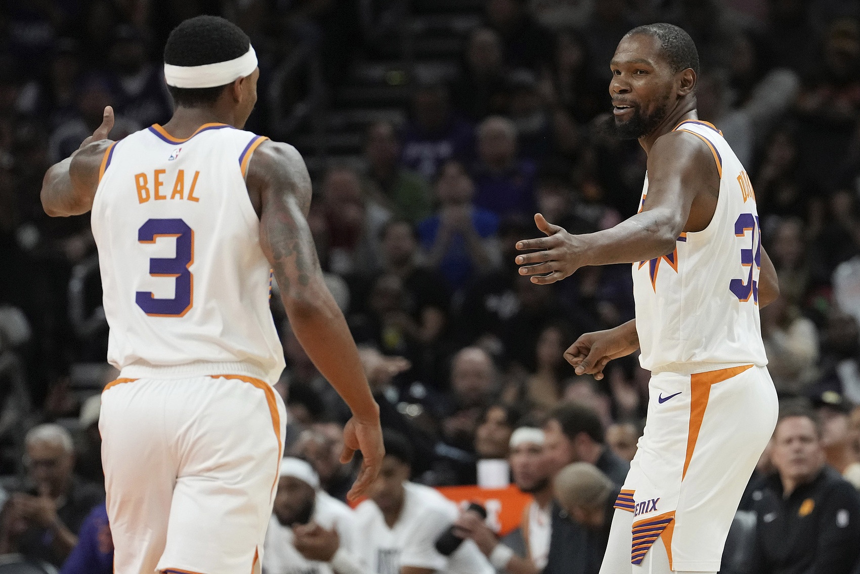 华体会官网APP-队记：杜兰特和比尔必须走 只有这样太阳队才能保持前行