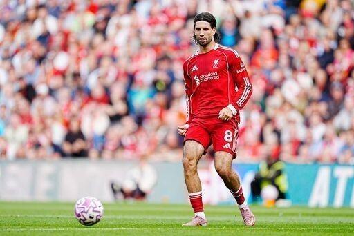 华体会官网-复刻C罗神仙球！索博斯洛伊超远任意球破门，利物浦37连杀创纪录